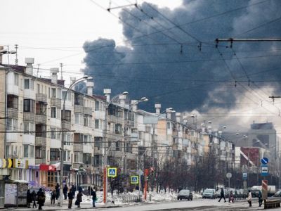 Кемерово, дым от пожара в ТЦ "Зимняя вишня", 25.3.18. Фото: ТАСС