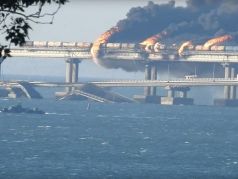 Взрыв и пожар на Керченском мосту, 8.10.22. Фото: t.me/SerpomPo